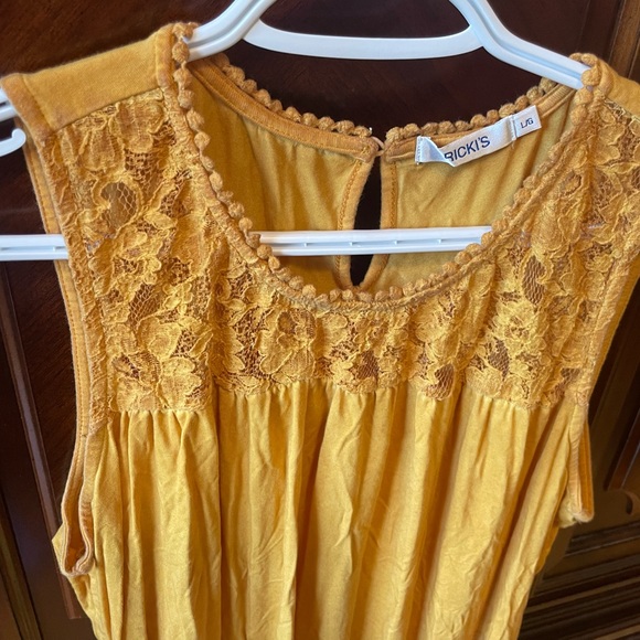 Ricki’s mustard large too stretchy and in mint condition - Picture 3 of 4